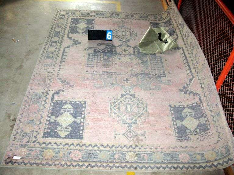 AREA RUG, 7'10" X 10'