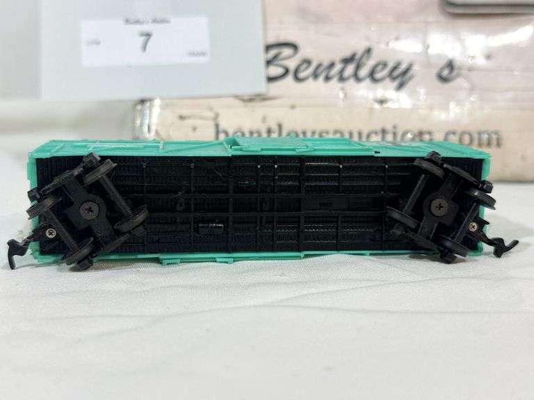 BACHMANN SANTA FE LIVESTOCK CATTLE CAR ATSF94135, HO-SCALE