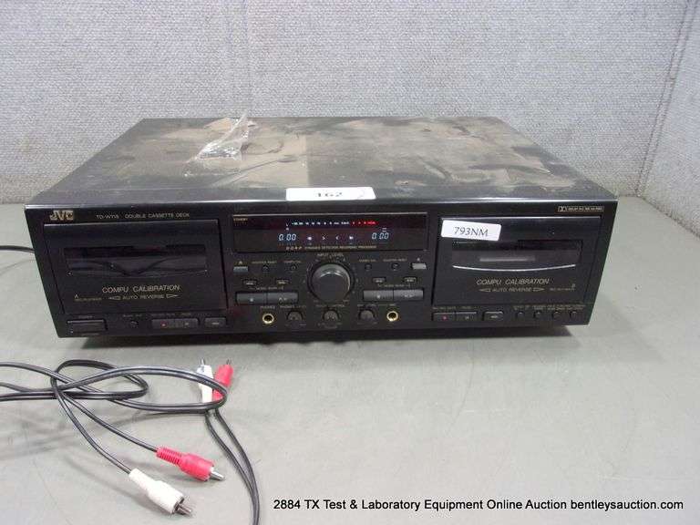 JVC TD-W718 CASSETTE PLAYER/RECORDS