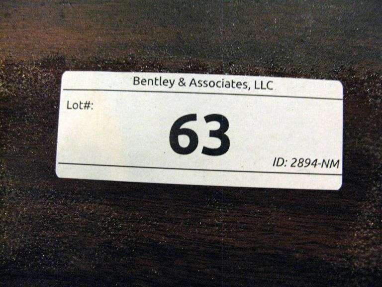 ADJUSTABLE WOOD TABLE W/ METAL LEGS