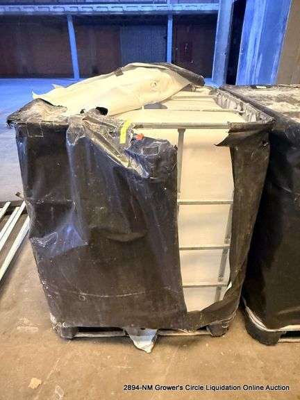 275 GALLON IBC CAGED PLASTIC POLY TOTE