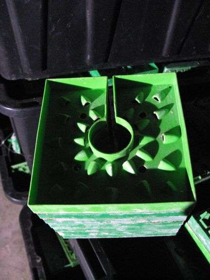 BLACK TOTES W/ TOP FEED IRRIGATION CAPS, QTY 6