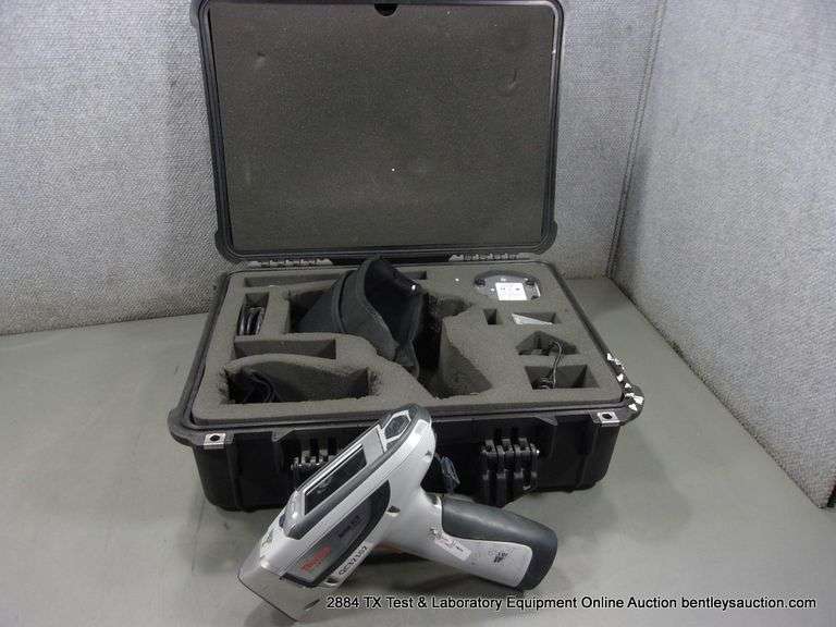 THERMO SCIENTIFIC NITON XL3t XRF ANALYZER MODEL: XL3T800, S/N: 32102- NO BATTERIES