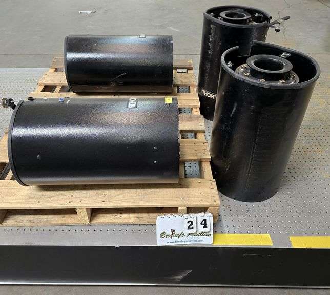 THORLABS OPTICAL TABLE ISOLATOR, QTY 4