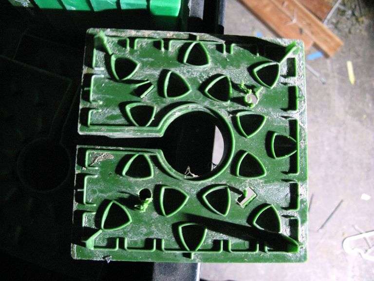 BLACK TOTES W/ TOP FEED IRRIGATION CAPS, QTY 3