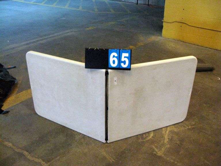 WHITE PLASTIC FOLDING TABLE