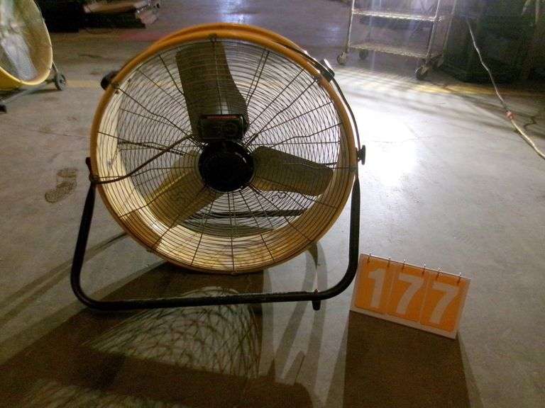 TORNADO 24IN. HIGH VELOCITY TILTING BLOWER DRUM FAN