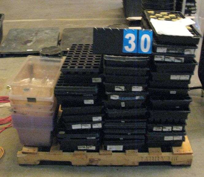 PALLET: PLASTIC POTS & SEED STARTING TRAYS