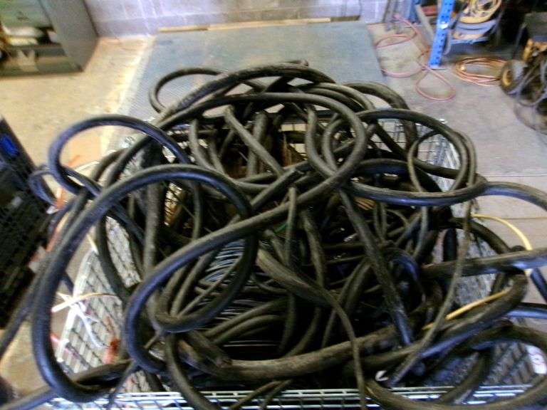 LARGE BASKET: MISC COPPER WIRE - CONTENTS ONLY - NET WEIGHT 1,169 LBS