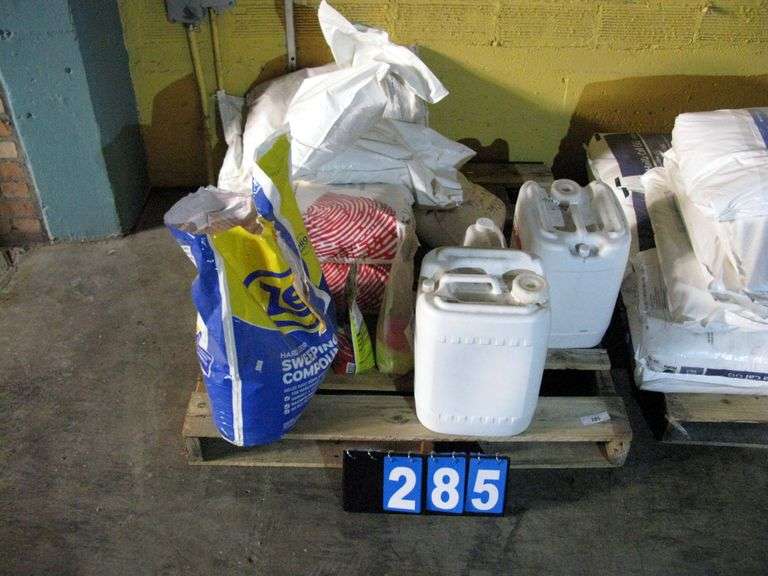 PALLET: MISC. FLOWER GROWING ITEMS