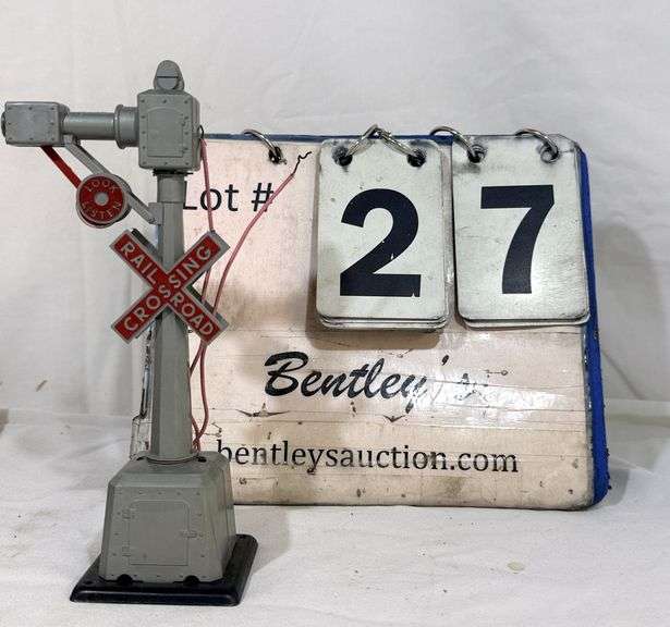 MARX OR COLBER O-GAUGE MODEL TRAIN "WIGWAG" RAILROAD CROSSING SIGNAL