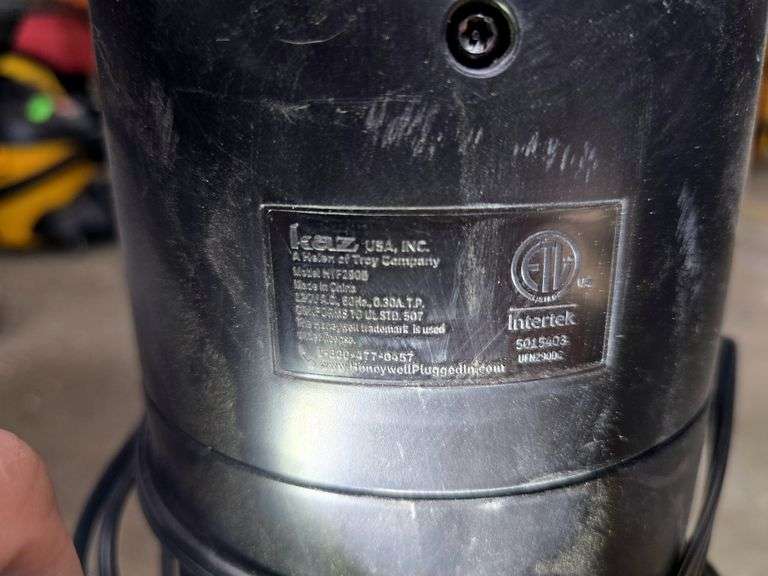 HONEYWELL TOWER FAN, HYF290B