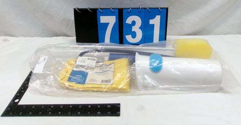 MISC. BAG OF CLEANING SUPPLIES