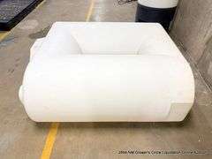 400 GALLON PLASTIC DOORWAY WATER STORAGE TANK