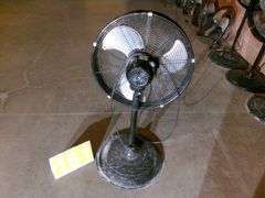 COMMERCIAL ELECTRIC 20 IN. PEDESTAL FAN