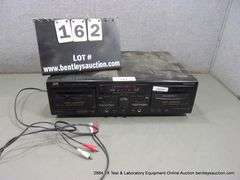 JVC TD-W718 CASSETTE PLAYER/RECORDS