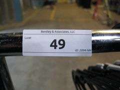 METAL CLOTHING RACK ON WHEELS