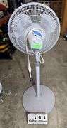 RINKING OSCILLATING AREA FAN