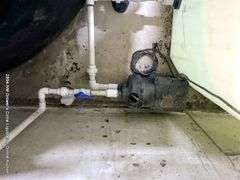 1000 GALLON FREE STANDING WATER TANK