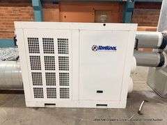 KWIKOOL PORTABLE COOLING SYSTEM - **BUYER IS RESPONSIBLE FOR REMOVING FROM THE FLOOR! SEE ADDITIONAL