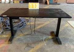 BLACK ELECTRIC ADJUSTABLE HEIGHT STANDING DESK