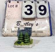 RGA 1992 CHURCH FIGURINE