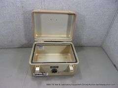 PRESSURIZED ALUMINUM EQUIPMENT STORAGE CASE