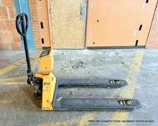ULINE PALLET JACK, MAX WEIGHT 5,000LBS.