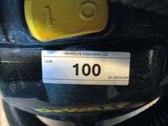 DEWALT 10 GALLON STAINLESS STEEL WET/DRY SHOP VACUUM