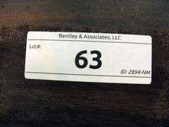 ADJUSTABLE WOOD TABLE W/ METAL LEGS