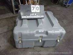 LARGE GREY HARDIGG HEAVY DUTY EQUIPMENT CASE, 21" X 24" X 12"