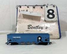 BACHMANN "THE ROCK" 4 BAY OPEN HOPPER MODEL TRAIN CAR, HO-SCALE