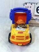 FISHER PRICE LITTLE PEOPLE WORK TOGETHER DUMP TRUCK