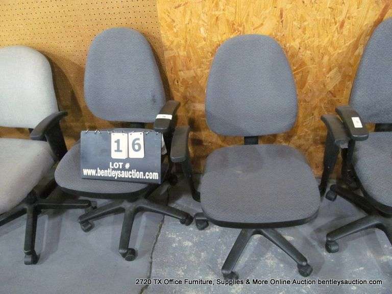 LOT: 2 OFFICE CHAIRS (1 WITH TORN ARM REST)