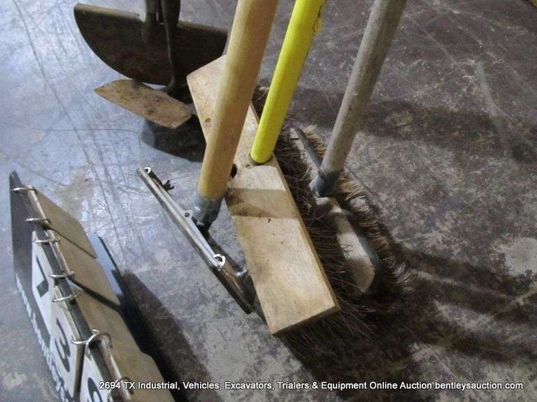 LOT: FLOOR CLEANING TOOLS - 2-BROOMS, 1-HANDLED FLOOR POLISHER?