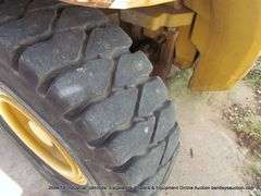 CATERPILLAR V40E FORKLIFT, LP 4000 LBS, 567 HRS., S/N 5NG00841, 1 KEY