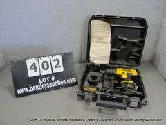DEWALT BATTERY POWER DRILL W/ SPARE BATERY, CHARGER & CASE