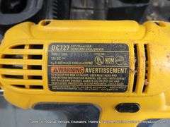 DEWALT BATTERY POWER DRILL W/ SPARE BATERY, CHARGER & CASE