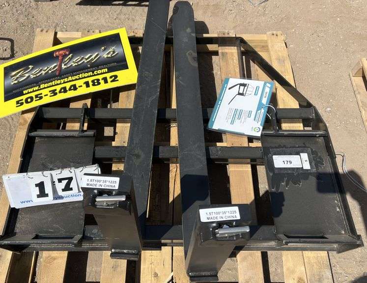 2024/2025 MOWER KING SKID STEER FORKS MODEL SA - ADJUSTABLE, QUICK ATTACH, S/N: SA25010501N-06N