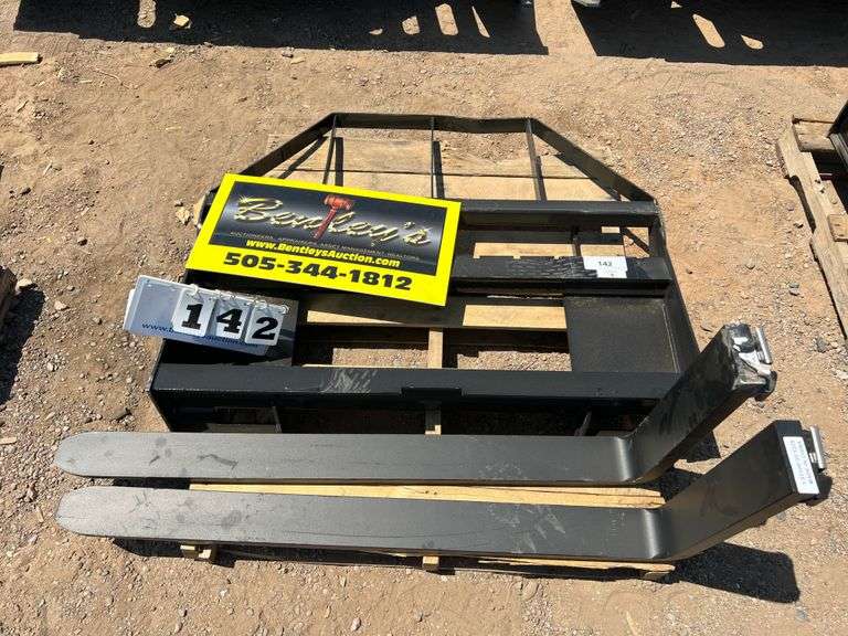 2024/2025 MOWER KING SKID STEER FORKS MODEL SA - ADJUSTABLE, QUICK ATTACH, S/N: SA25010501N-06N