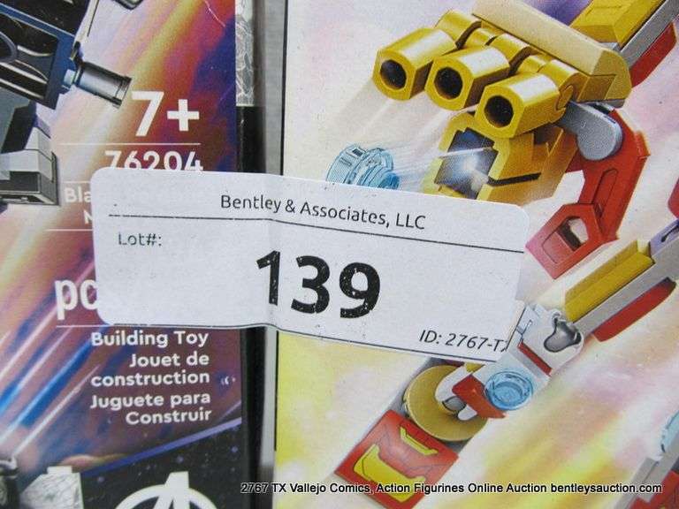 LOT: (2) LEGO MARVEL AVENGERS BLACK PANTHER & IRONMAN