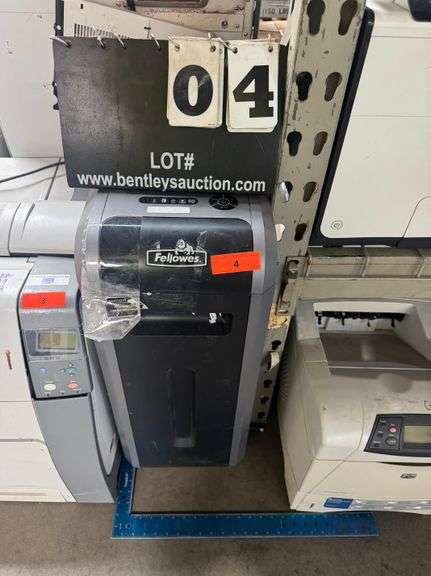 FELLOWES SHREDDER, MODEL: SB-125CI