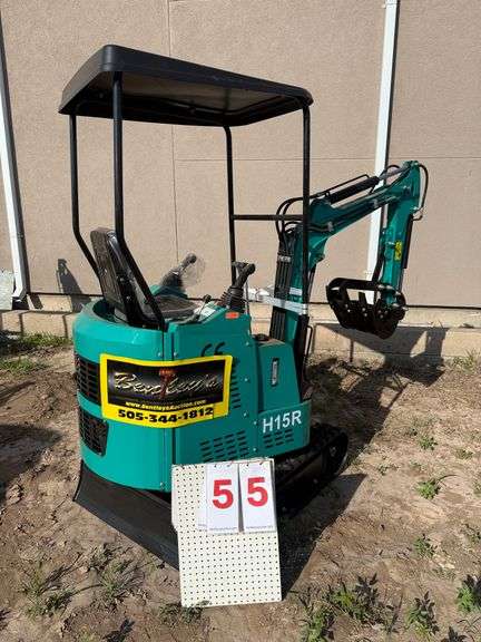 2025 CFG MINI EXCAVATOR MODEL: H15R - 420CC GAS ENGINE, S/N: H15R20250426R0033 (KEY)