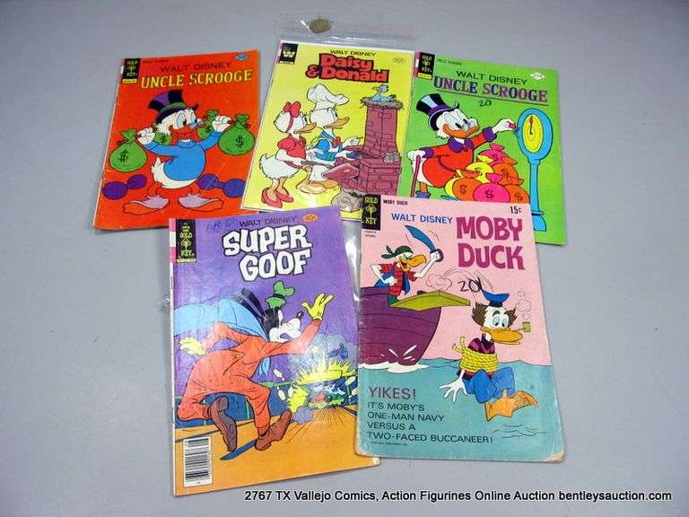 COMIC GRAB BAG: DAISY AND DONALD WALT DISNEY