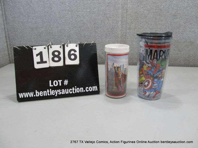LOT: (2) MARVEL & D.C. DRINK CUPS