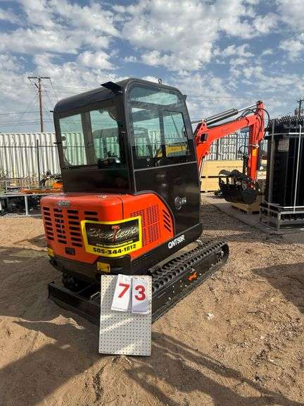 2025 CFG MINI EXCAVATOR MODEL: QNT50R - RATO GASOLINE ENGINE, S/N: QNT50R25040500002 (KEY)