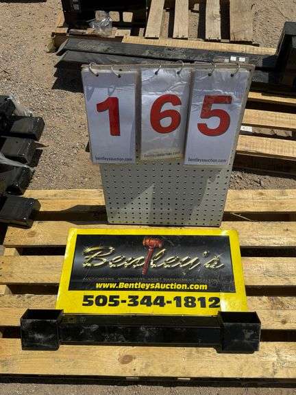 2025 WOLVERINE ADJUSTABLE CLIP-ON PALLET FORK MODEL: TF1-66-4000G, S/N: ZWD202502061-81