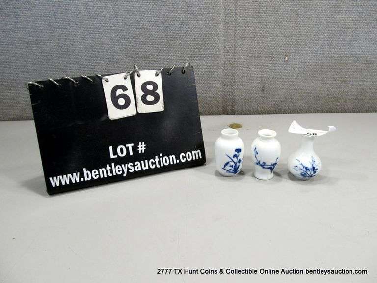 LOT: 3 SMALL MINI ORIENTAL CERAMIC VASES, 2 5/8, CHINA