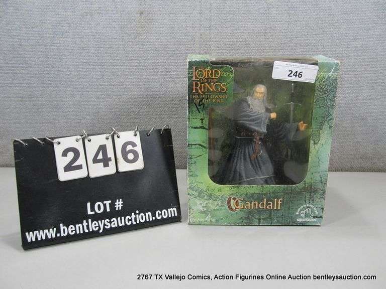 LORD OF THE RINGS FELLOWSHIP OF THE RINGS GANDALF FIGURE