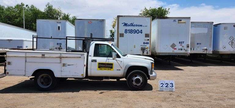 1995  CHEVROLET  GMT-400 TRUCK  1 TON  SERVICE BED  150,660 MILES